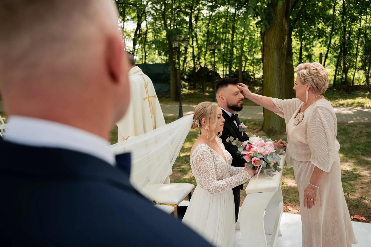 Julia i Rafał, Plenerowy kościół w Lipowym Dworze