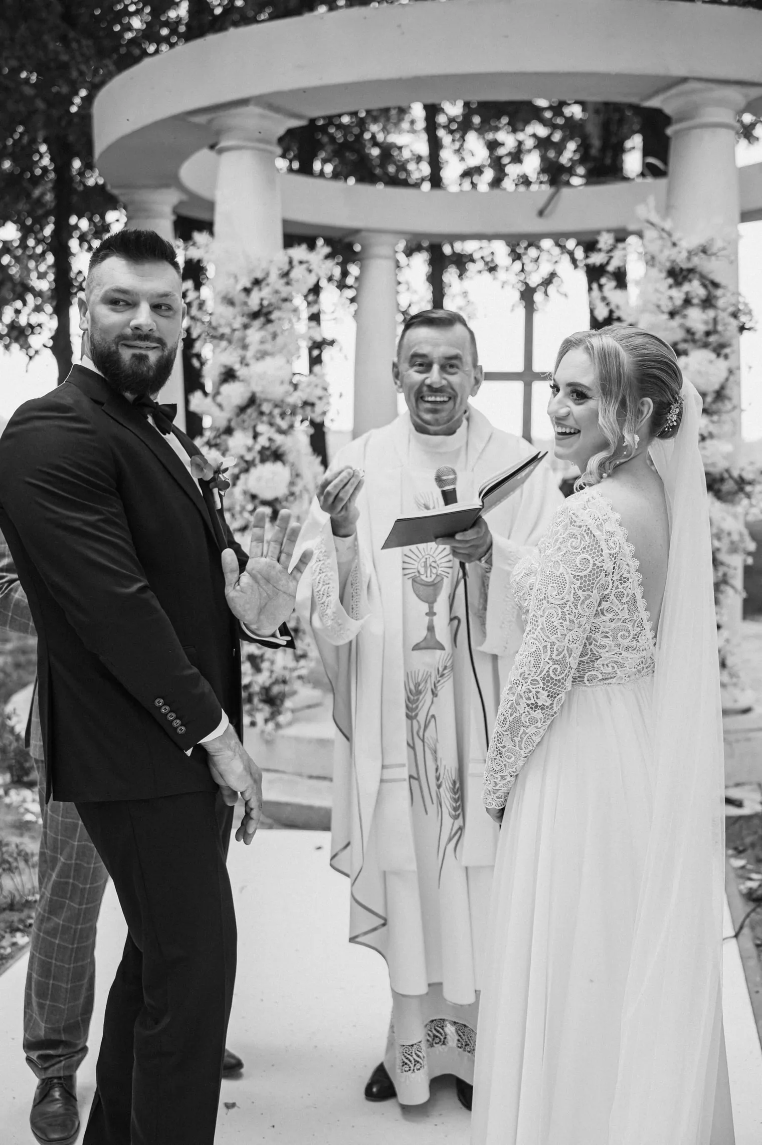 Julia i Rafał, Plenerowy kościół w Lipowym Dworze