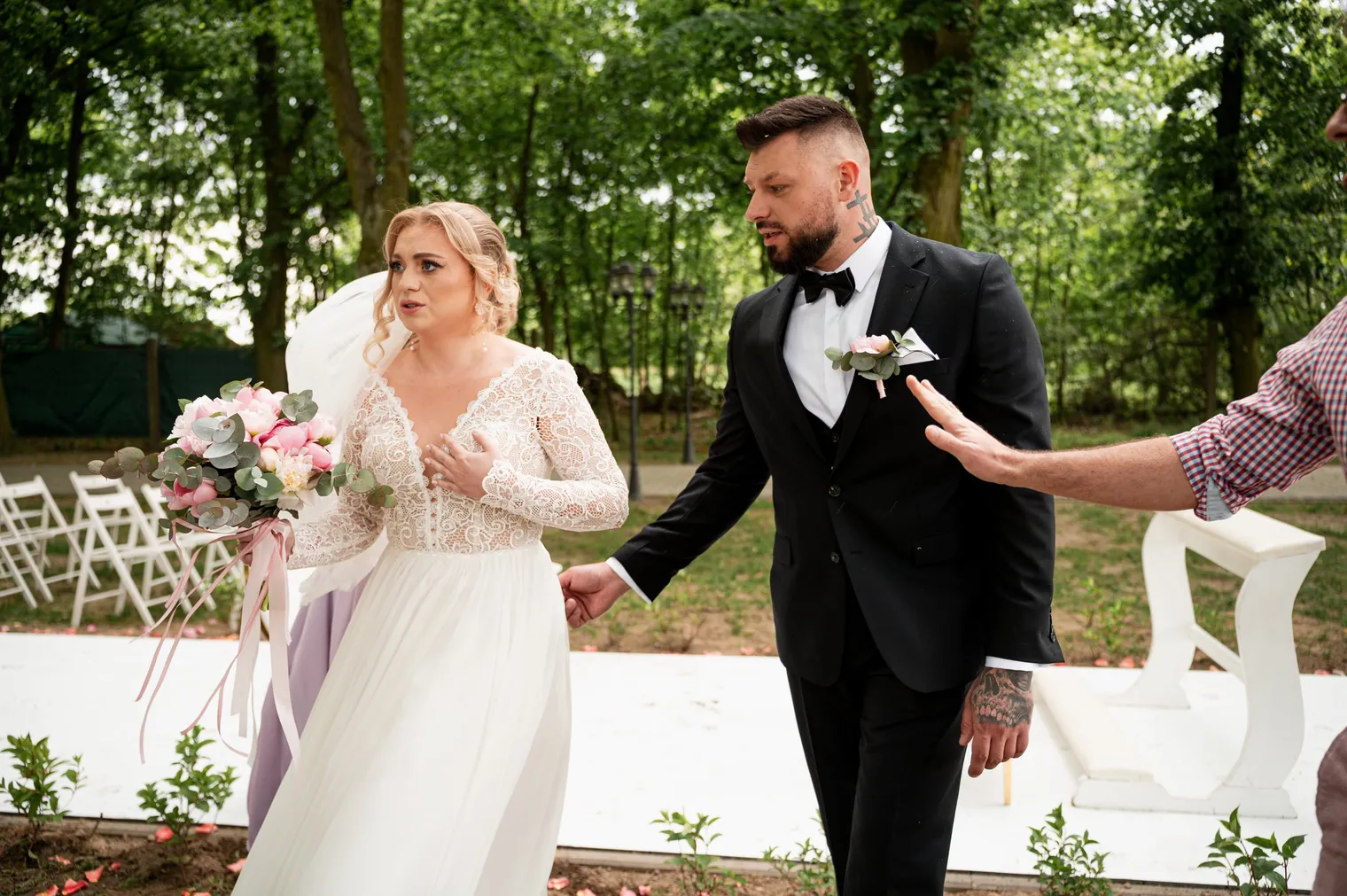 Julia i Rafał, Deszcz w środku mszy