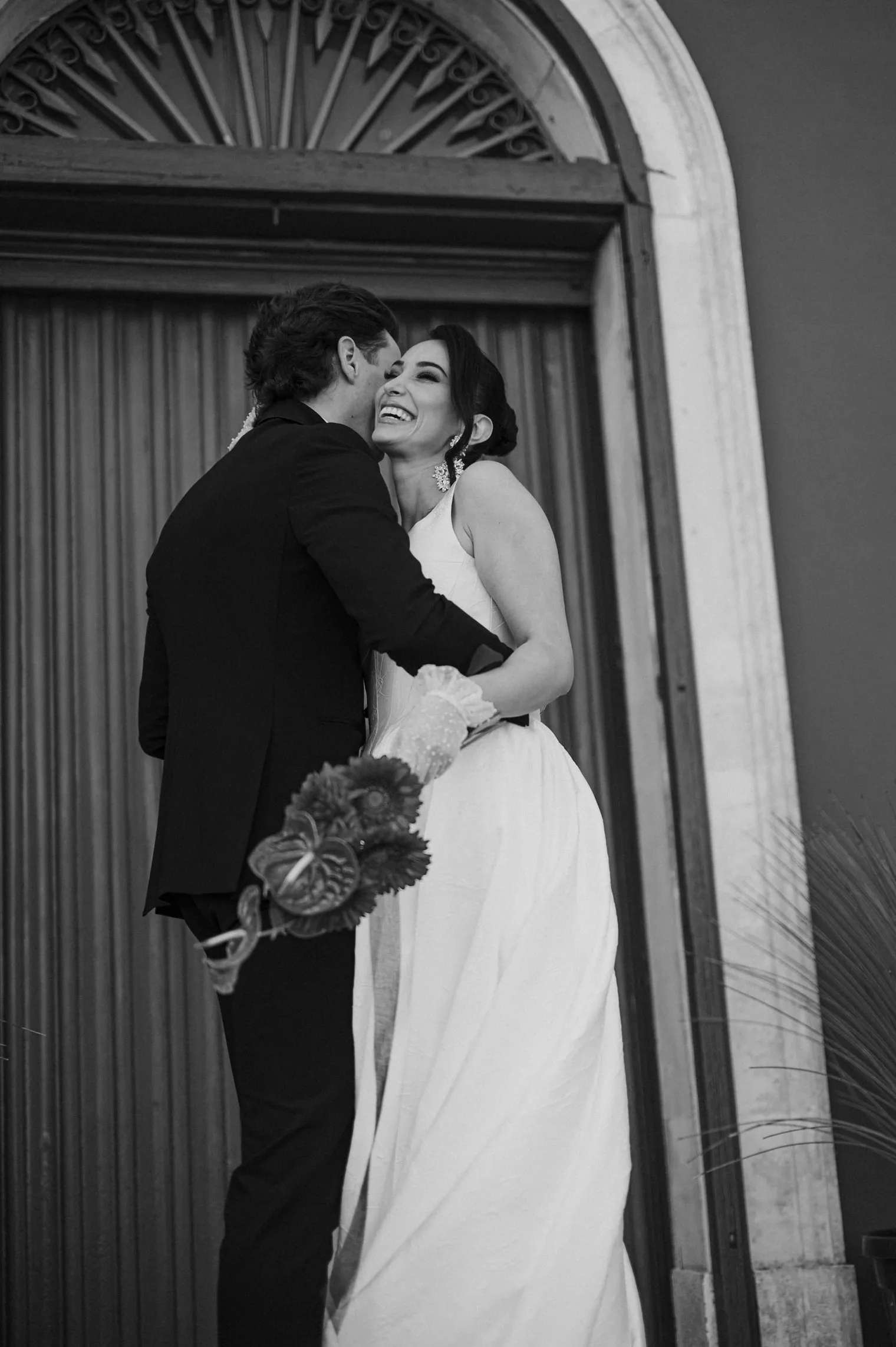 Silvia i Marco, First look pod czerwonymi drzwiami