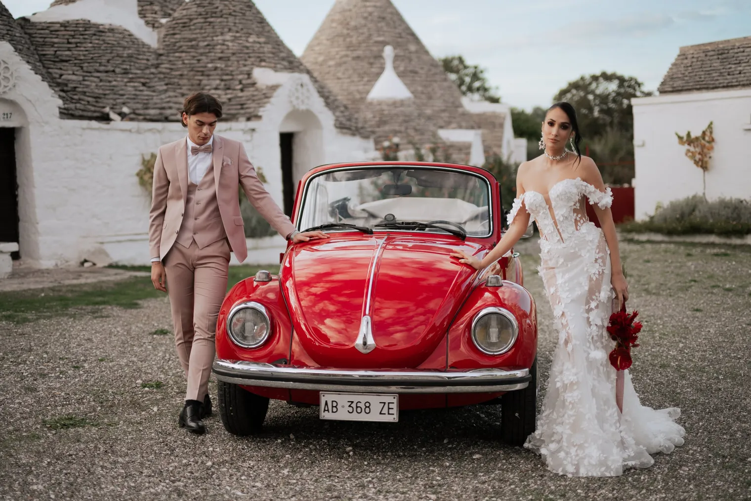 Silvia i Marco, Czerwone cabrio i druga suknia